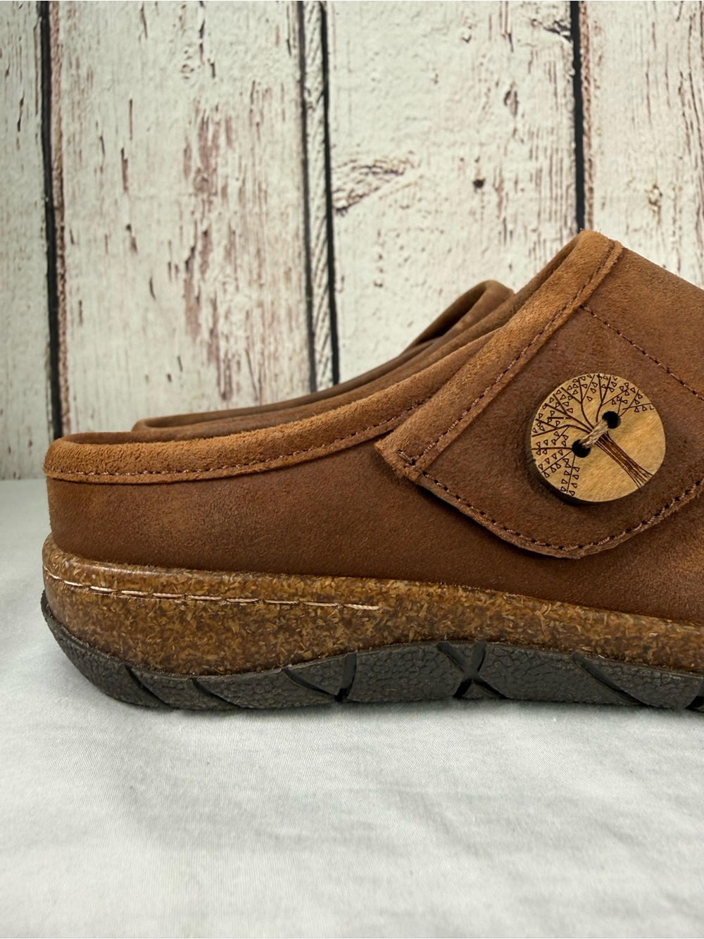 Earth Ezra Button Wrap Suede Leather Slip On Clogs Mules Size 8 - Picture 4 of 15